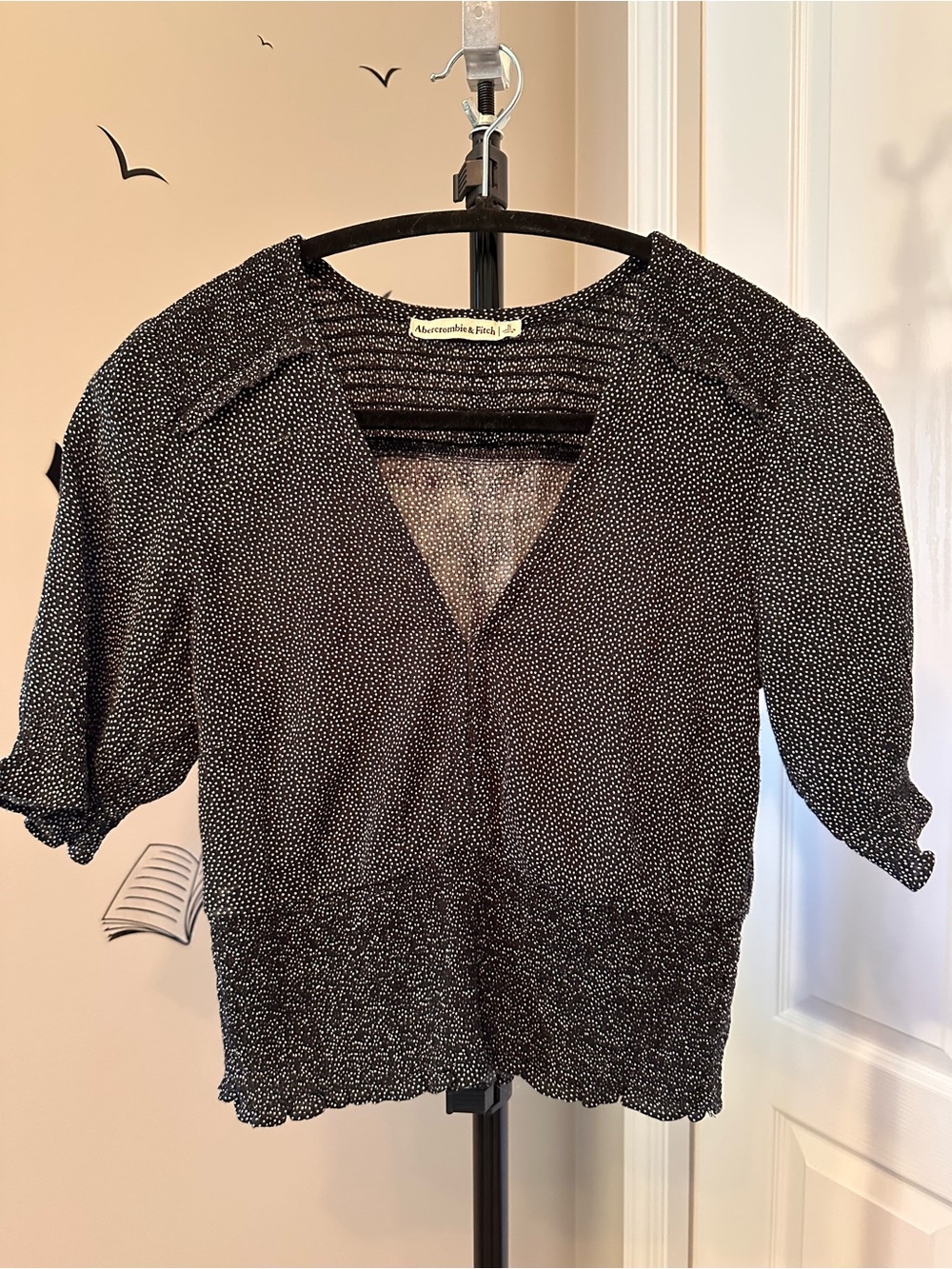 Dark Navy Dotted V-Neck Puff Sleeve Top - Abercrombie & Fitch sm